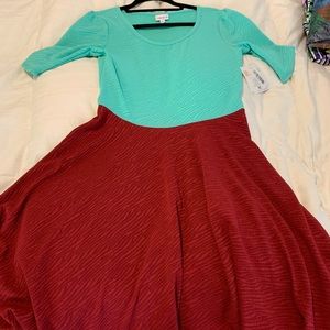 LuLaRoe Nicole dress size M
